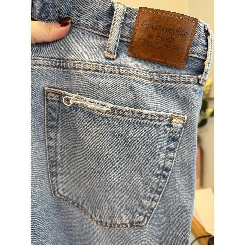 Abercrombie & Fitch Baggy Barrel Medium Wash Jeans, Women's size 36 - Picture 7 of 7